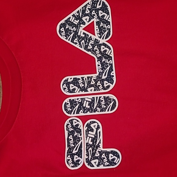 💥3for$12💥 FILA boy's long-sleeved Tshirt size Small 8 - Picture 2 of 4